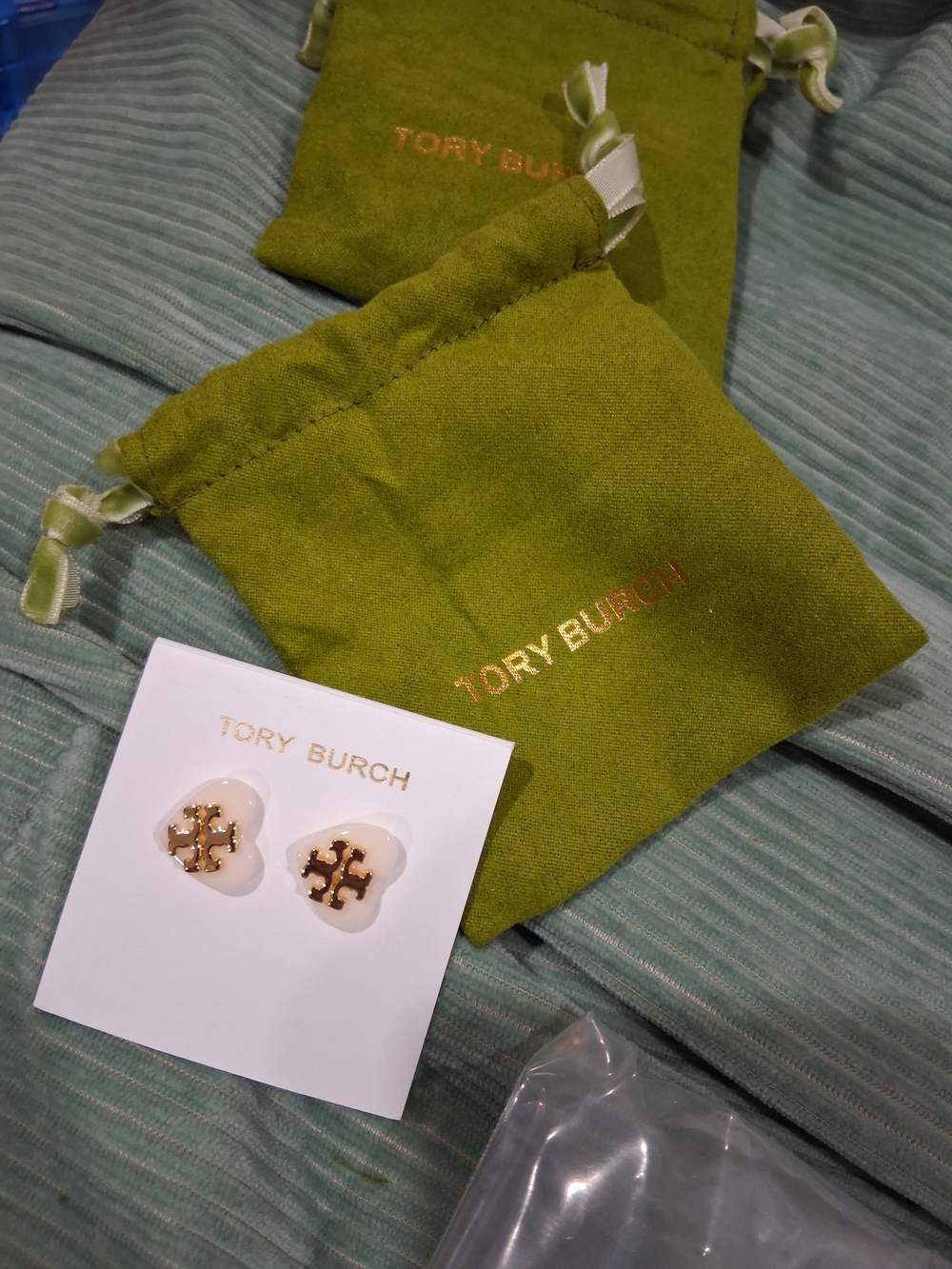Tory Burch Cream Resin Stud Earrings with Gold Logo - Picture 2 of 2